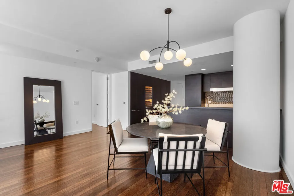 6250 Hollywood Boulevard 7k, Los Angeles, California 90028 home-pic-6